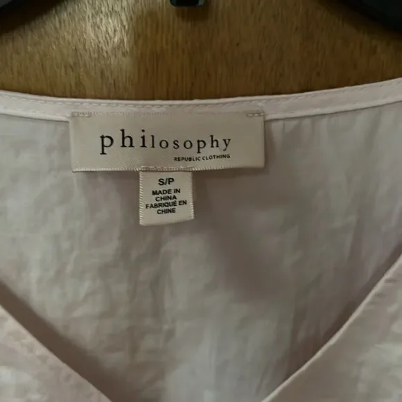 Light pink shell blouse for work or play - Picture 2 of 7